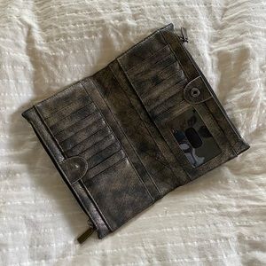 Metallic wallet